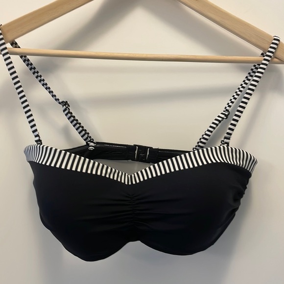 Sz10 AUS 14 Sea Level Bandeau Bikini set Black with Blk/wht Striped accent. VGUC - Picture 2 of 8